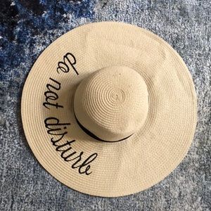 Large brim SUN HAT - one size - never worn